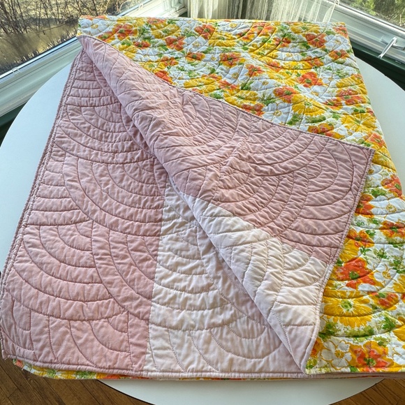 Vintage 1970s quilted comforter, orange yellow green flowers, handmade, twin - Picture 6 of 8